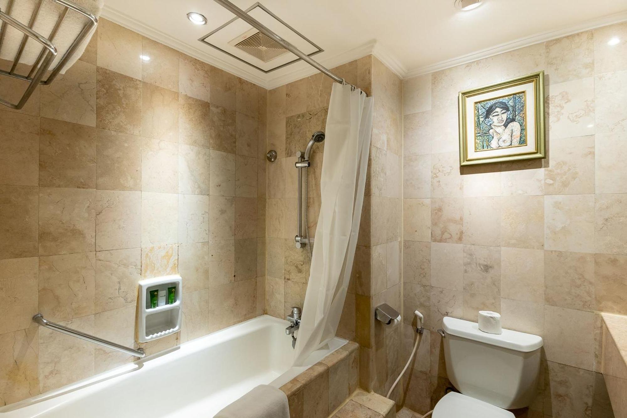 Resor Discovery Kartika Plaza 5*